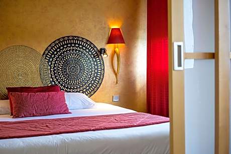 King Suite with River View