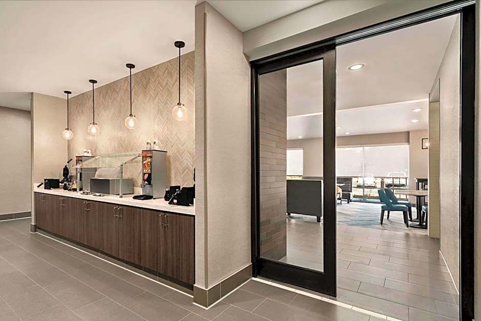 La Quinta Inn & Suites by Wyndham San Bernardino