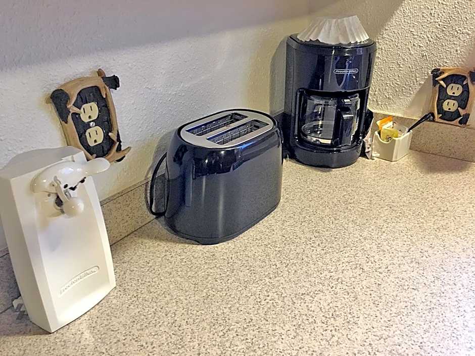 Park Motel and Cabins