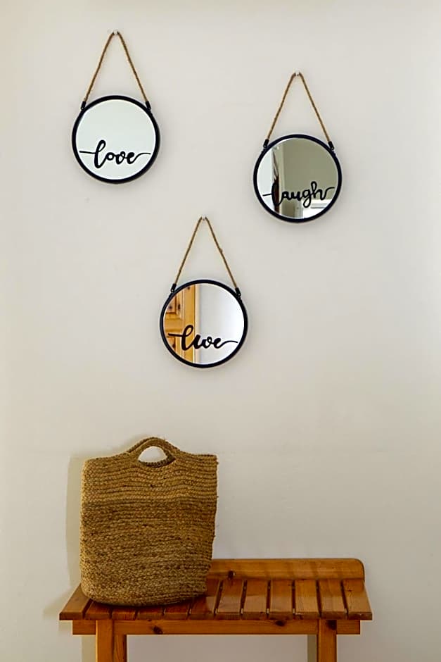 Searocco Studios & Apartments - Close to Alykes Center, by ZanteWize