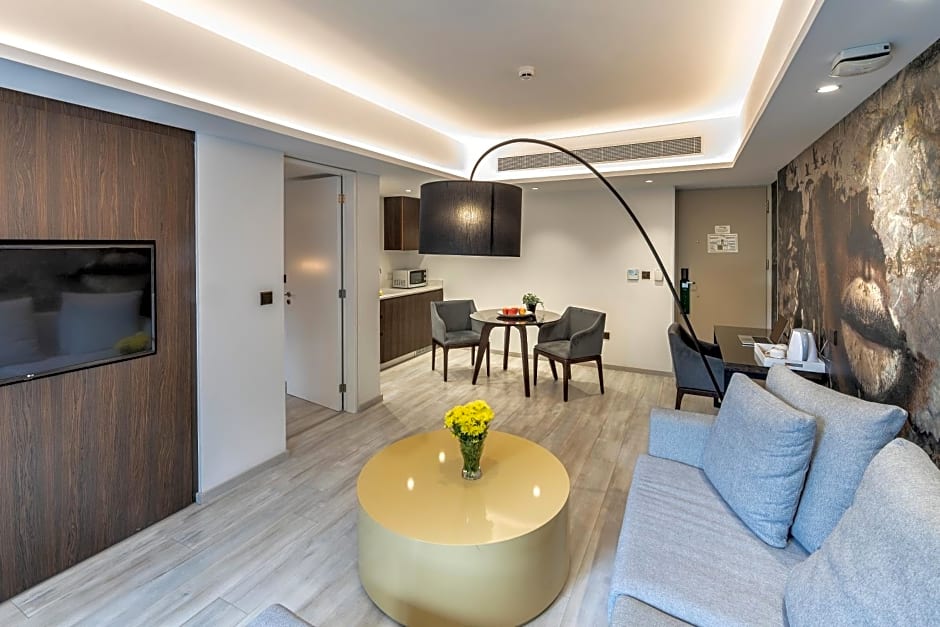 Almond Business Hotel