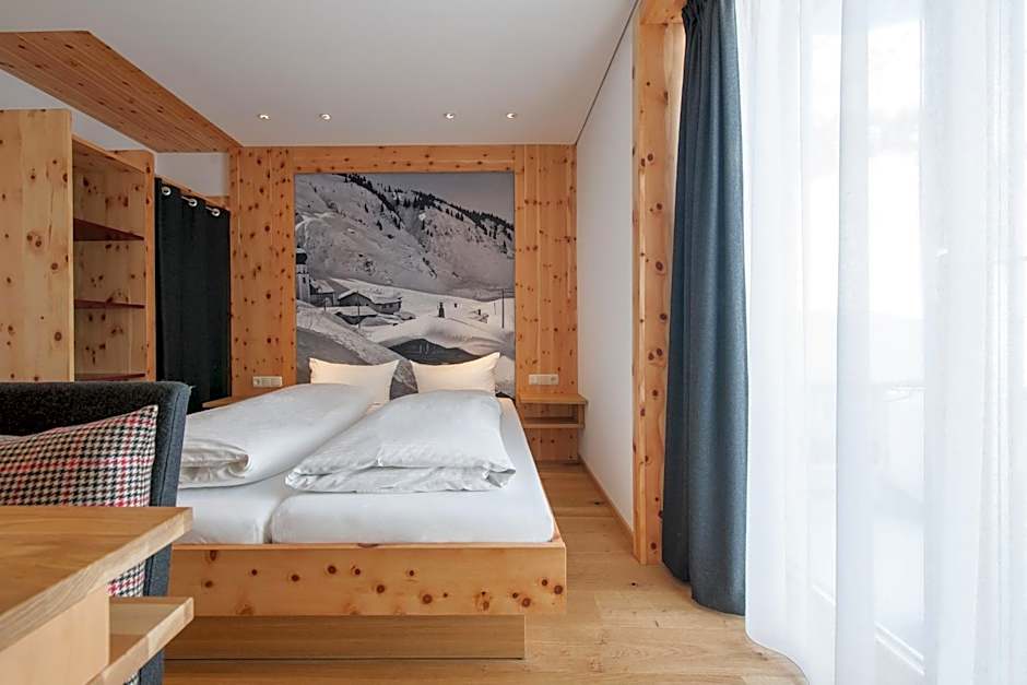 Mondschein Hotel & Chalet Ski-In Ski-Out Luxus am Arlberg