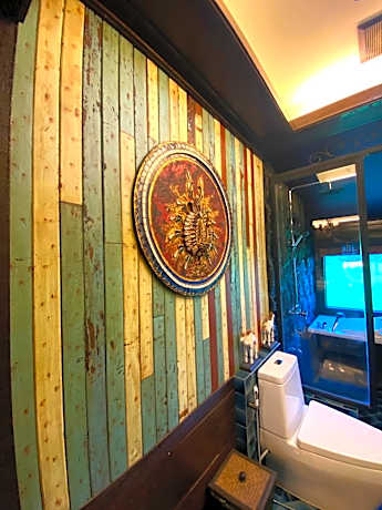 Suite with Mountain View