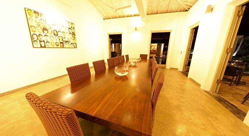 Era Beach Thalpe Unawatuna