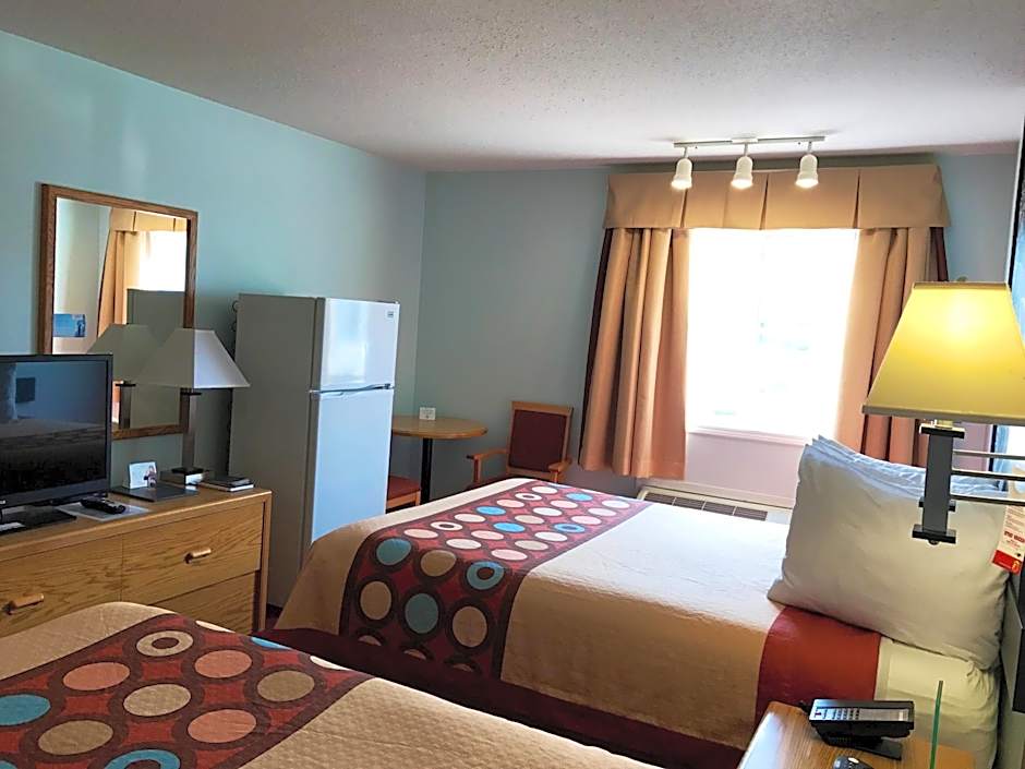 Super 8 by Wyndham Kindersley