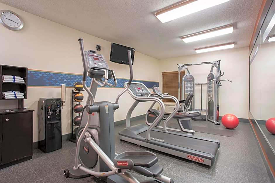 FairBridge Inn & Suites Thornton