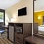 Baymont by Wyndham Queensbury/Lake George
