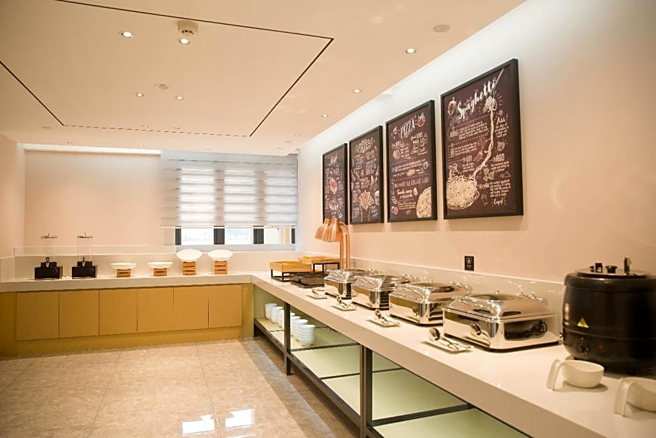 City Comfort Inn Badong Passenger Transport Center