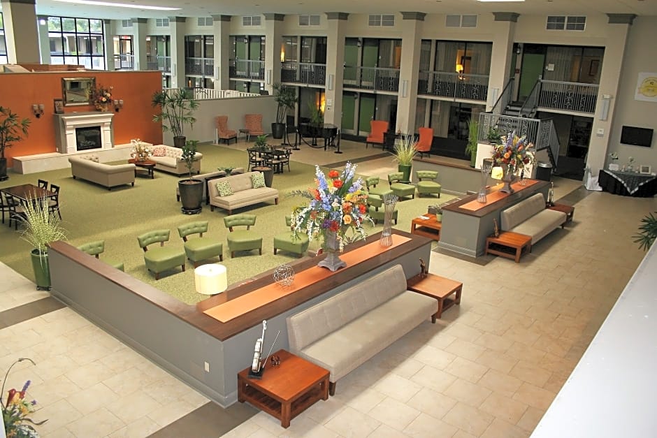 Clarion Inn & Suites Conference Center