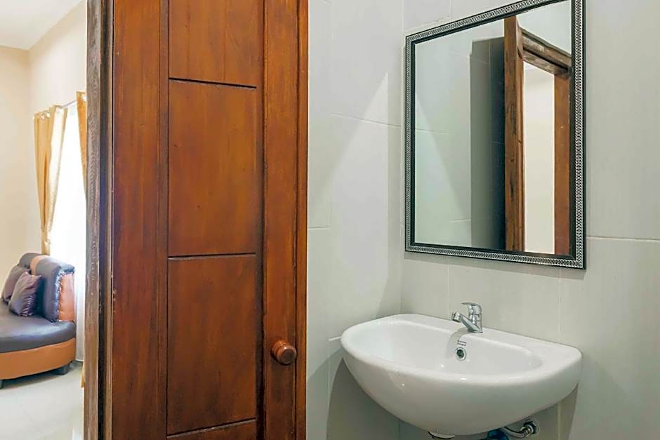 RedDoorz @ Hotel Copacobana Bengkulu