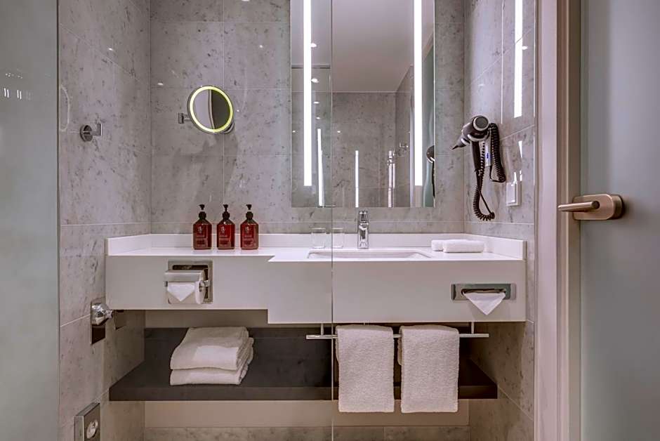 Clayton Hotel Dusseldorf