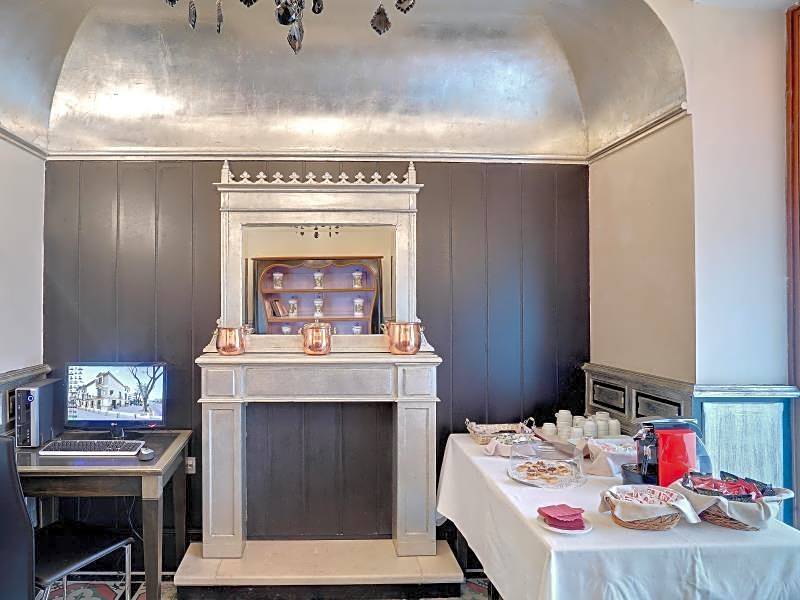 Sacristia De Santa Ana