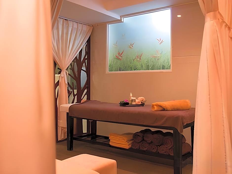 SaiGon Europe Hotel - Bui Vien Walking Street