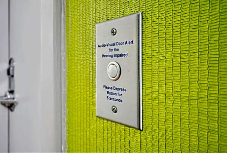 King Studio Suite - Hearing Access/Non-Smoking