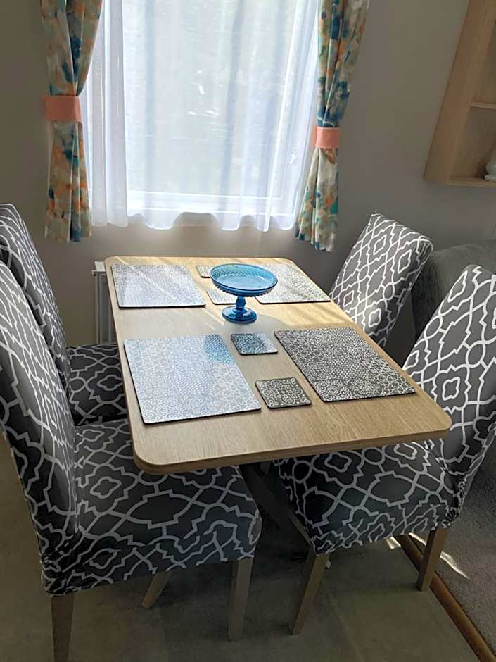 The Roecliffe, Holiday mid-lodge, Shorefield Country Park