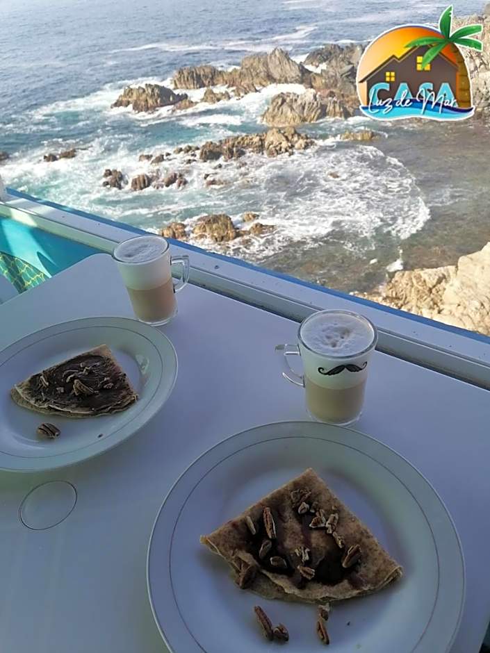 Hotel Luz de Mar ' right on the beach