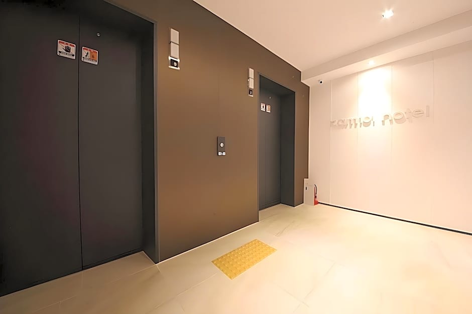 Hotel Zam 101