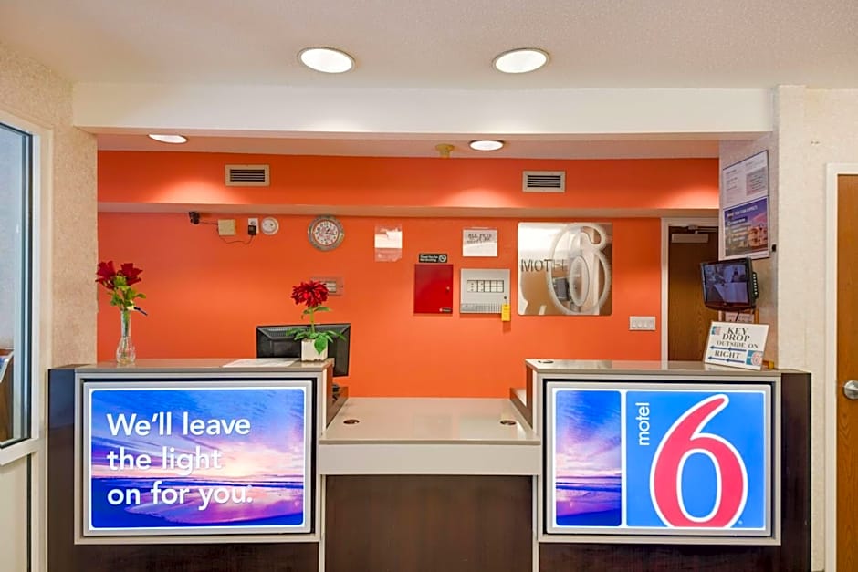 Motel 6-Statesville, NC