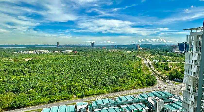 Holi 1Medini Suites Legoland