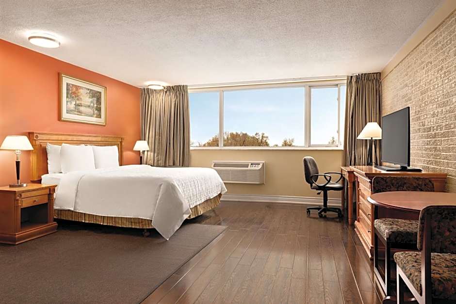 Travelodge by Wyndham Richmond Hill