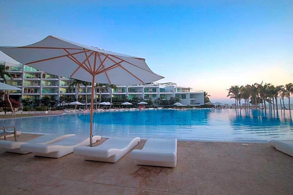 Suites at Aria Pacific Ocean Studio