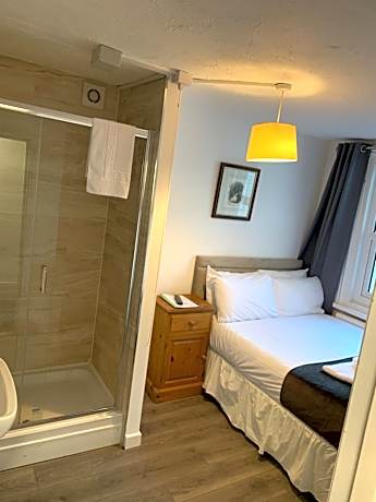 Double Room with Shared Bathroom