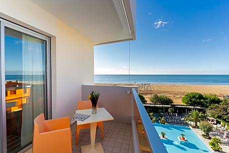 Double or Twin Room with Side Sea View