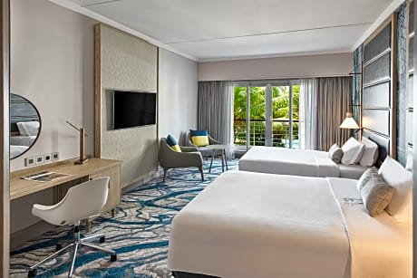 2 Inter-connecting Classic Rooms