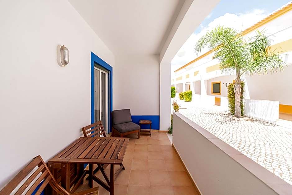 Oasis Beach Apartments