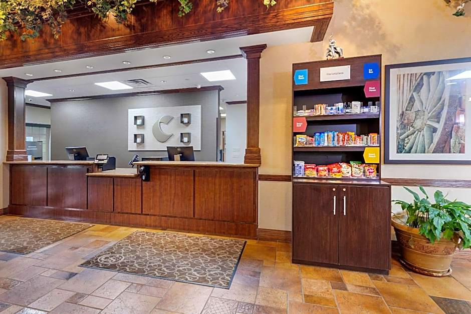 Photo 1 of 37 of Comfort Suites Marshall
