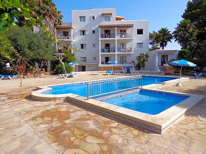 Benet Los Pinares Apartments