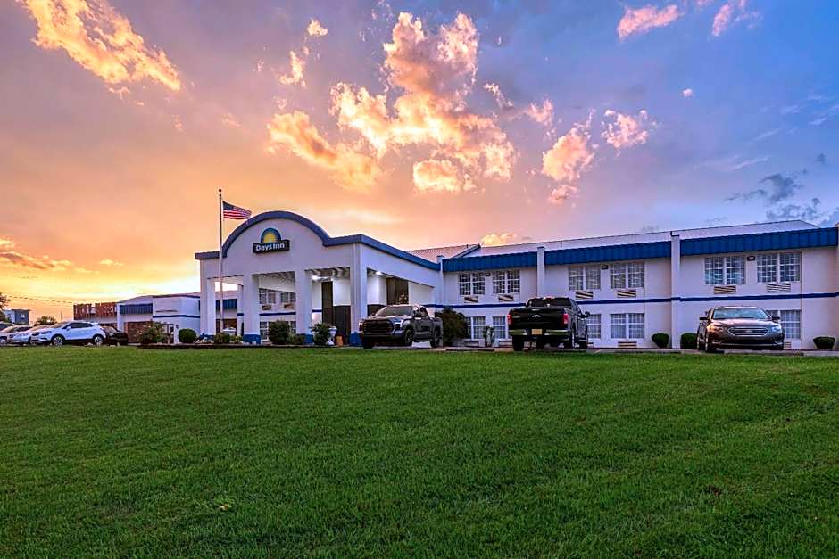 Days Inn by Wyndham Madisonville