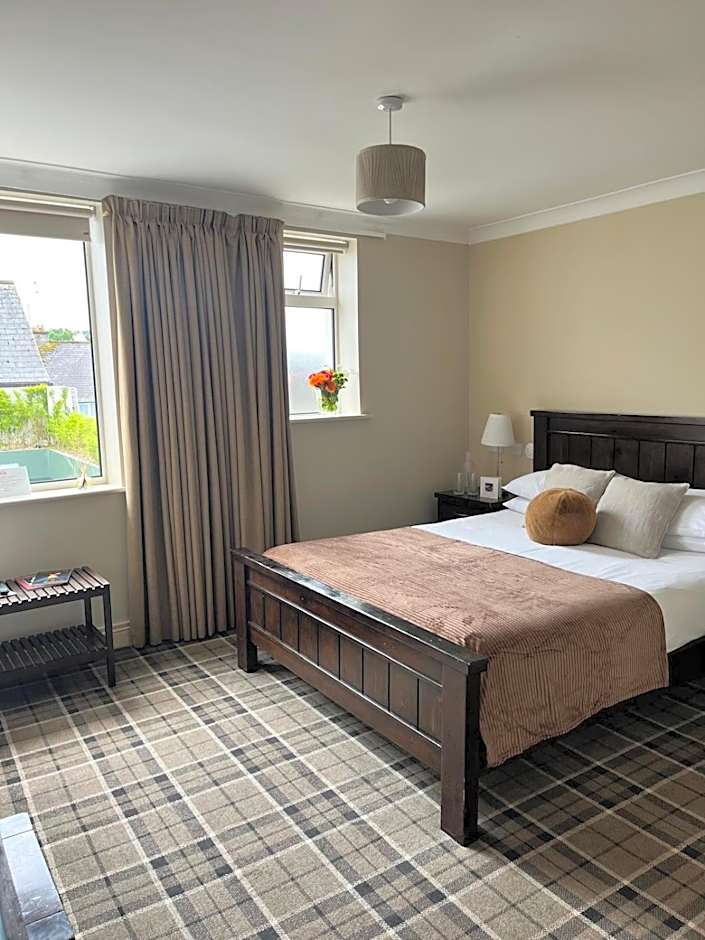 Connemara Lake Hotel