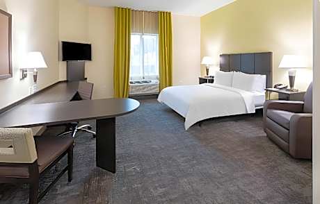 1 Queen Studio Suite Mobility Accessible