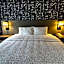 Pittsburgh Airport Inn and Suites
