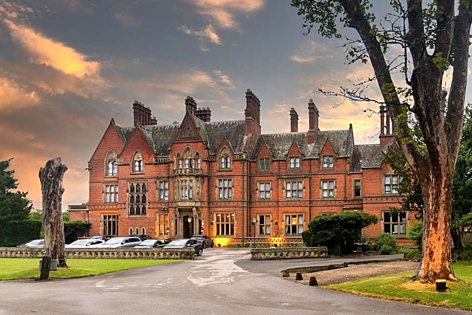 Wroxall Abbey Hotel & Estate