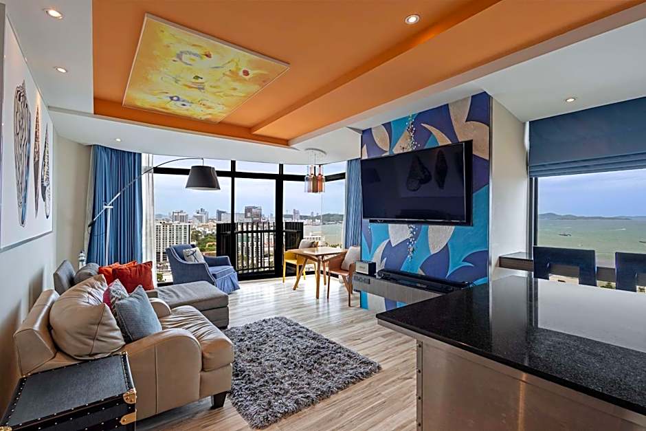 Photo 1 of 5 of Executive Suite