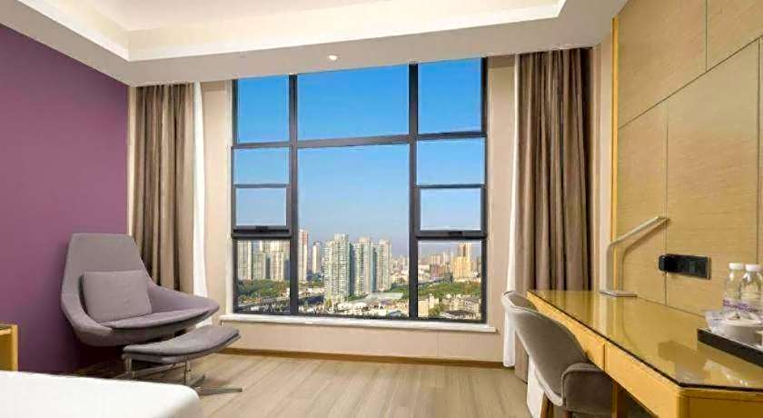 Lavande Hotels· Jingzhou Jianli