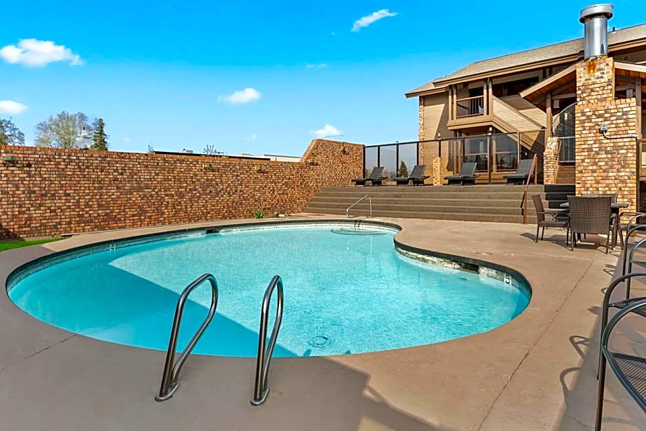 Sandpoint Hotel & Suites Downtown