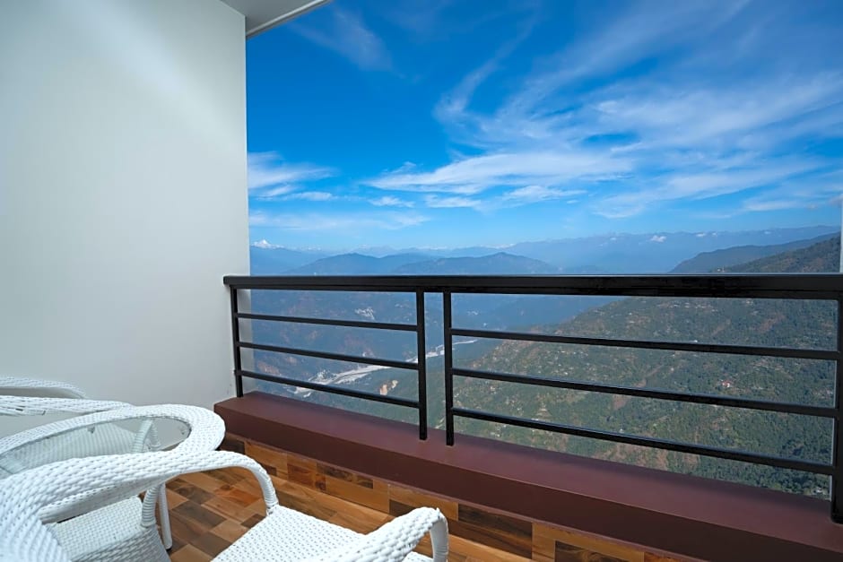 Summit Sherpa Mountain Hotel