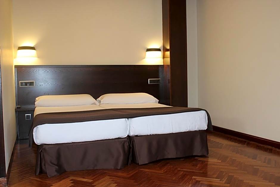 Hotel-Apartamentos La Arquera