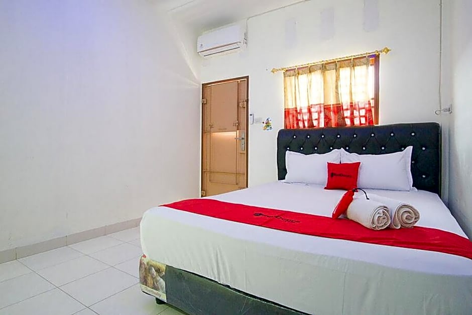 RedDoorz @ Pematangsiantar 2