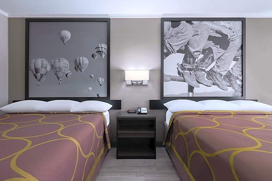 Super 8 by Wyndham Longview/North