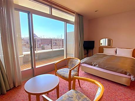 Deluxe Room - Non-Smoking