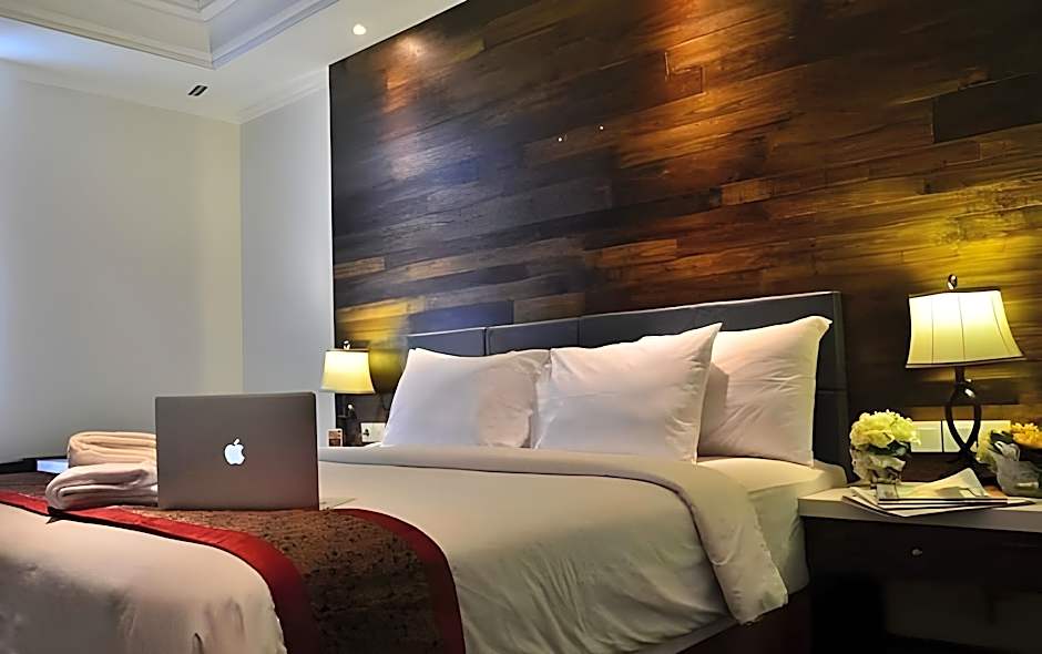 Emilia Hotel By Amazing - Palembang
