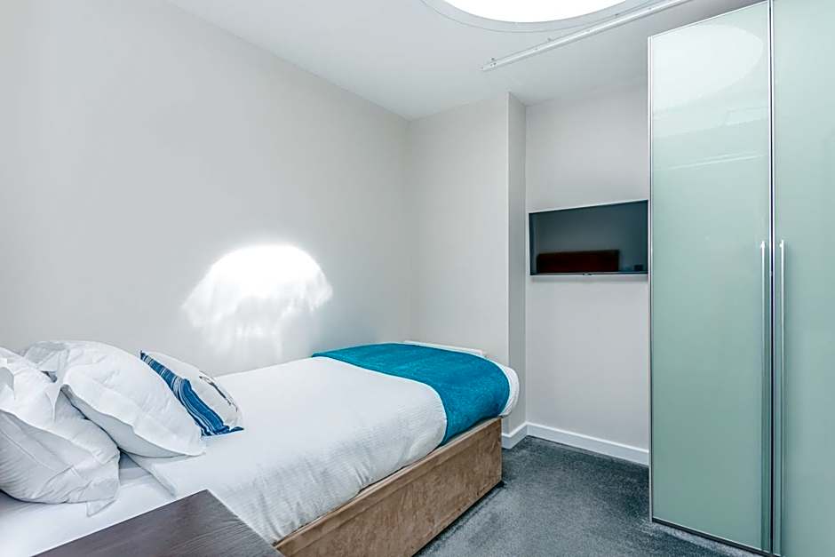 Captain's Club Hotel & Spa