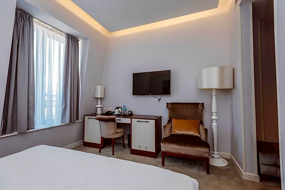 Golden Palace Batumi Hotel & Casino