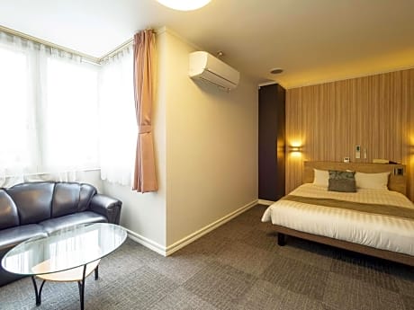 Double Room - Non-Smoking