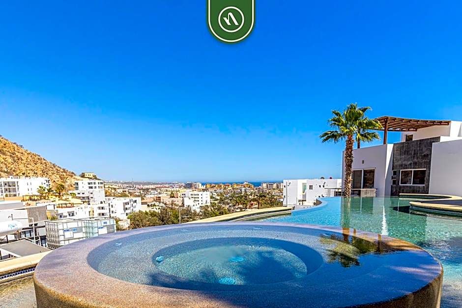 Brand New 3 BR Penthouse - Oceanview Rooftop Pool