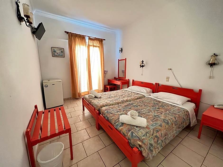 Asterias Hotel - Seafront